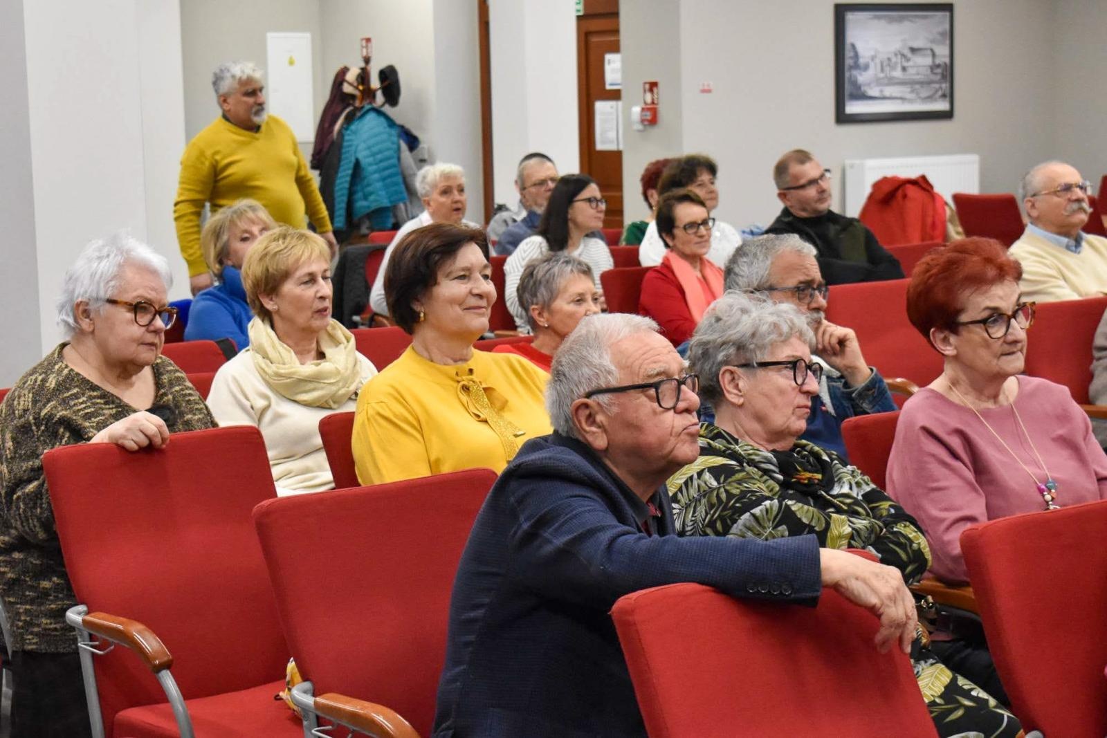 Zdjęcie w galerii na portalu naszraciborz.pl: Historia i przyroda na Zamku Piastowskim – edukacyjne wydarzenie w Raciborzu wiadomości z regionu