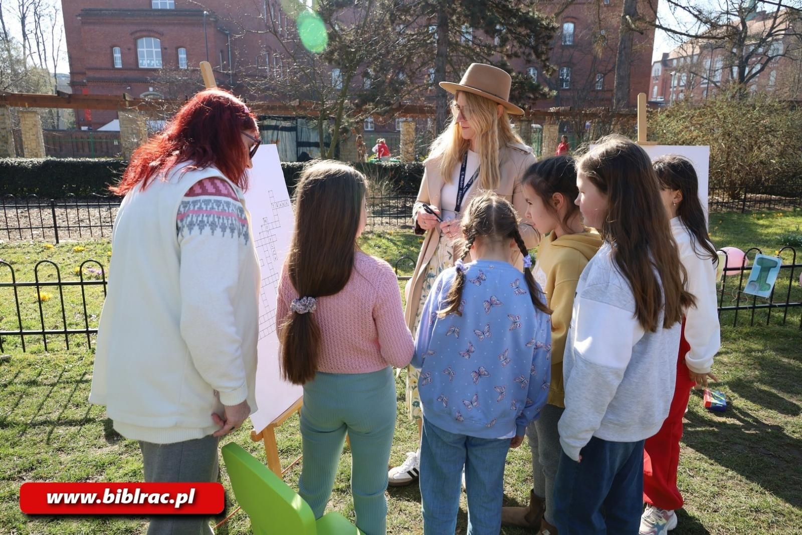 Zdjęcie w galerii na portalu naszraciborz.pl: Witaj wiosno! Biblioteka na Pikniku w Ogródku Jordanowskim wiadomości z regionu