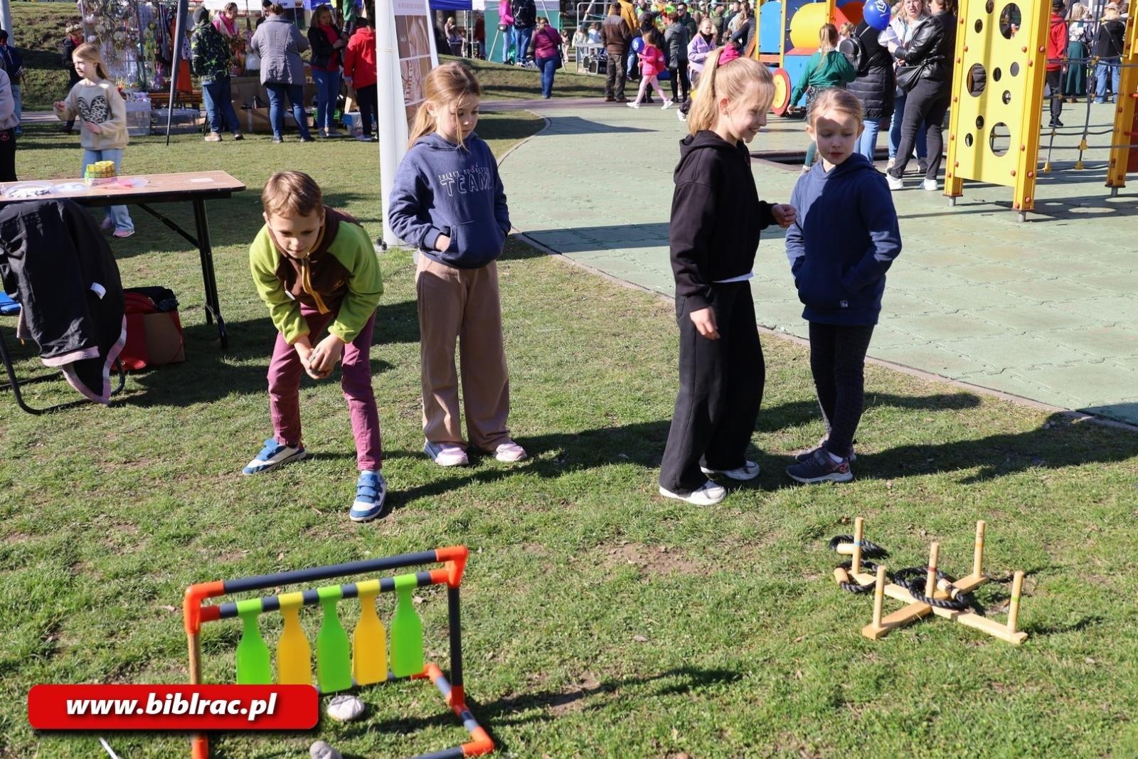 Zdjęcie w galerii na portalu naszraciborz.pl: Witaj wiosno! Biblioteka na Pikniku w Ogródku Jordanowskim wiadomości z regionu