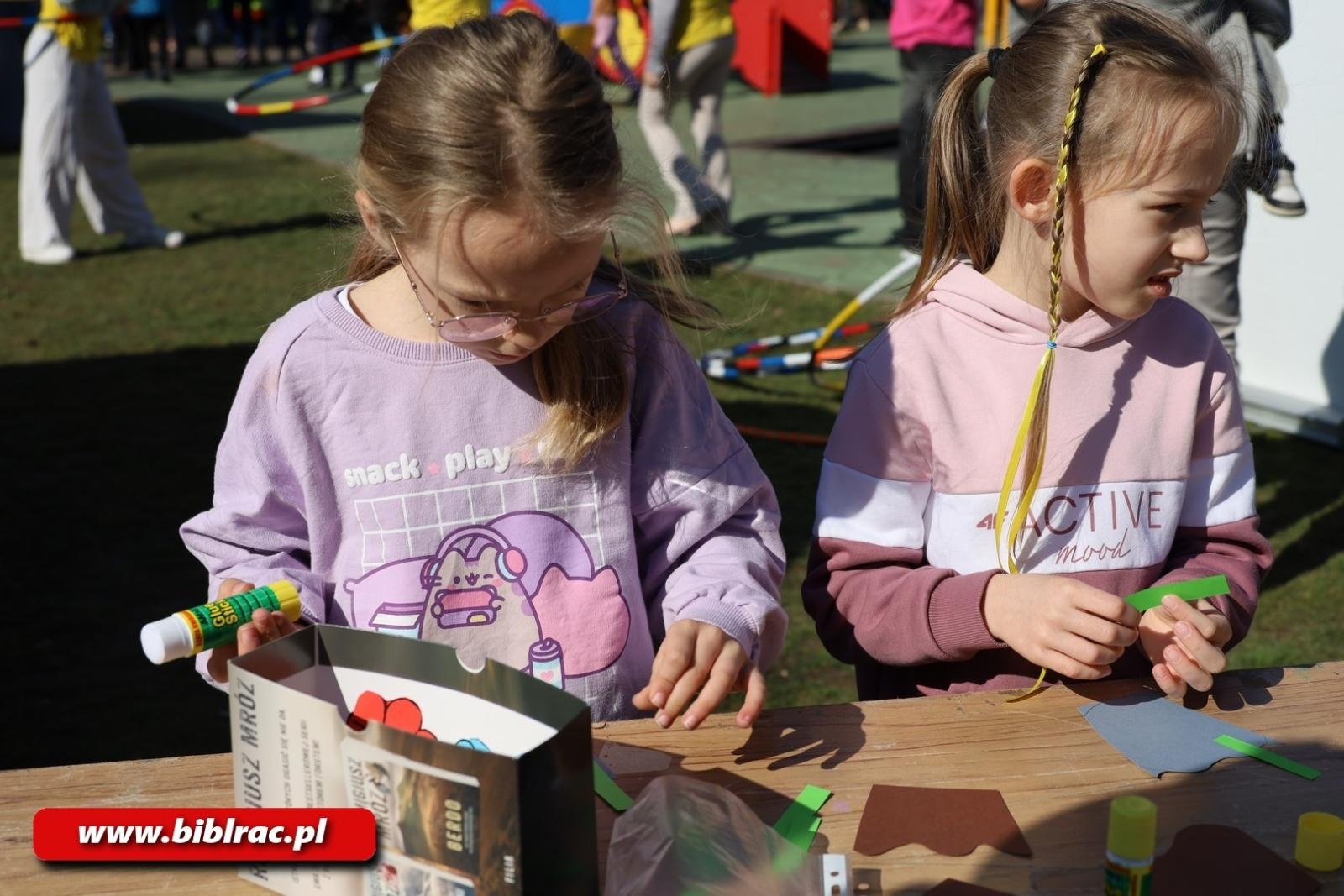 Zdjęcie w galerii na portalu naszraciborz.pl: Witaj wiosno! Biblioteka na Pikniku w Ogródku Jordanowskim wiadomości z regionu