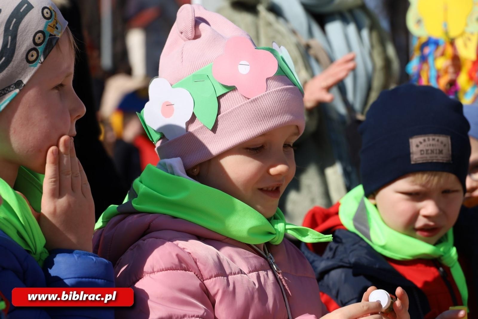 Zdjęcie w galerii na portalu naszraciborz.pl: Witaj wiosno! Biblioteka na Pikniku w Ogródku Jordanowskim wiadomości z regionu