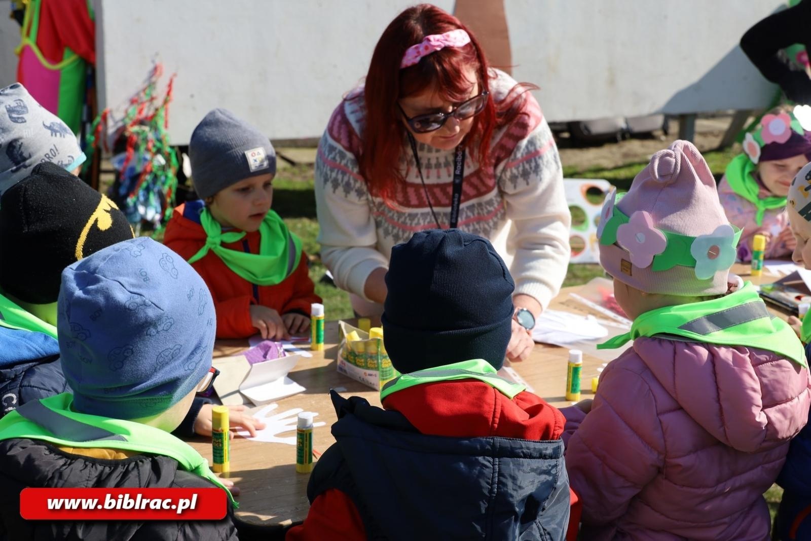 Zdjęcie w galerii na portalu naszraciborz.pl: Witaj wiosno! Biblioteka na Pikniku w Ogródku Jordanowskim wiadomości z regionu