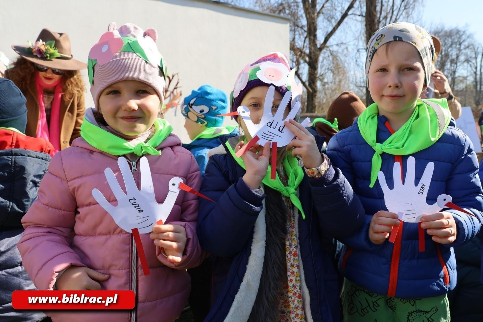 Zdjęcie w galerii na portalu naszraciborz.pl: Witaj wiosno! Biblioteka na Pikniku w Ogródku Jordanowskim wiadomości z regionu