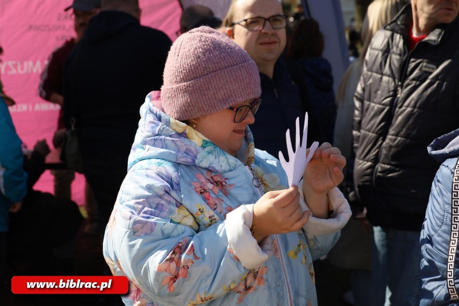 Zdjęcie w galerii na portalu naszraciborz.pl: Witaj wiosno! Biblioteka na Pikniku w Ogródku Jordanowskim wiadomości z regionu