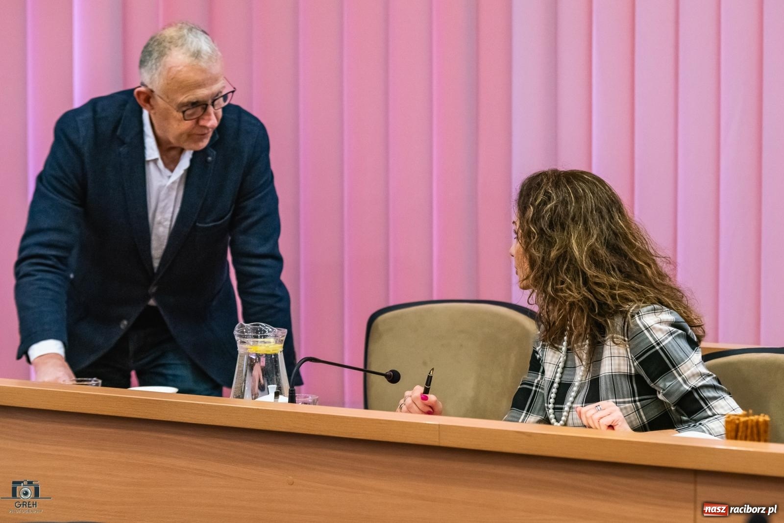 Zdjęcie w galerii na portalu naszraciborz.pl: Ekspresowe tempo obrad radnych. Po 40 minutach mieli już wolne wiadomości z regionu