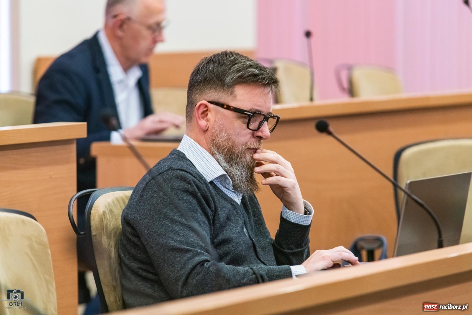 Zdjęcie w galerii na portalu naszraciborz.pl: Ekspresowe tempo obrad radnych. Po 40 minutach mieli już wolne wiadomości z regionu