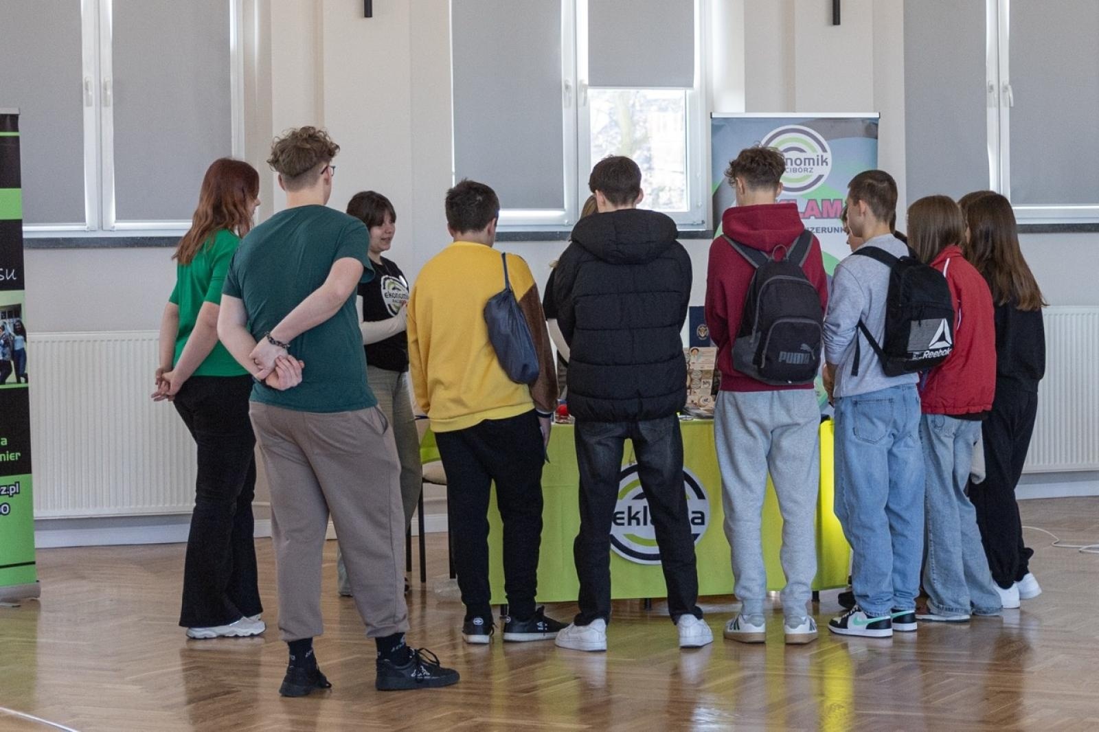 Zdjęcie w galerii na portalu naszraciborz.pl: Wagary z Ekonomikiem – kreatywne powitanie wiosny wiadomości z regionu