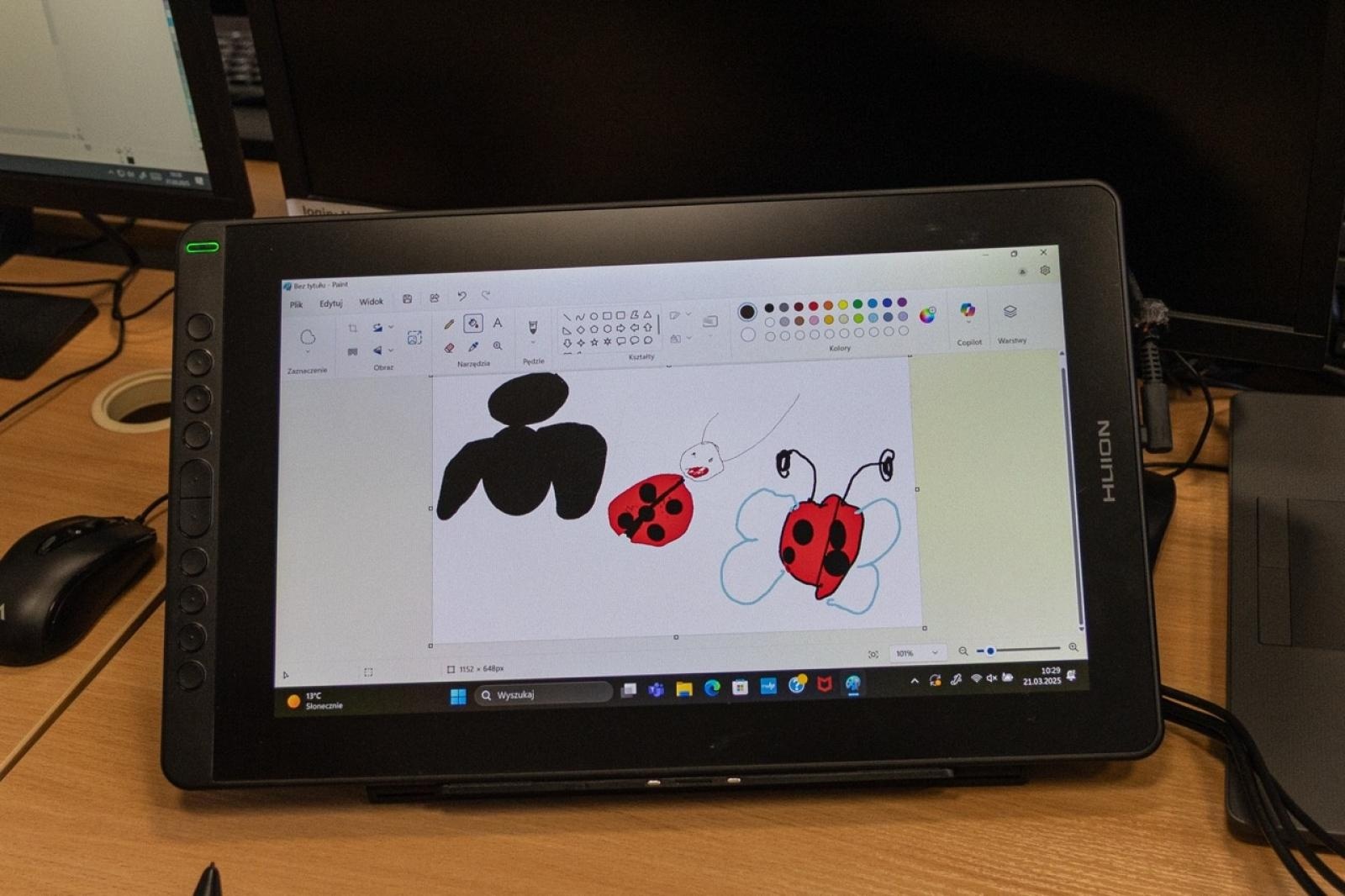 Zdjęcie w galerii na portalu naszraciborz.pl: Wagary z Ekonomikiem – kreatywne powitanie wiosny wiadomości z regionu