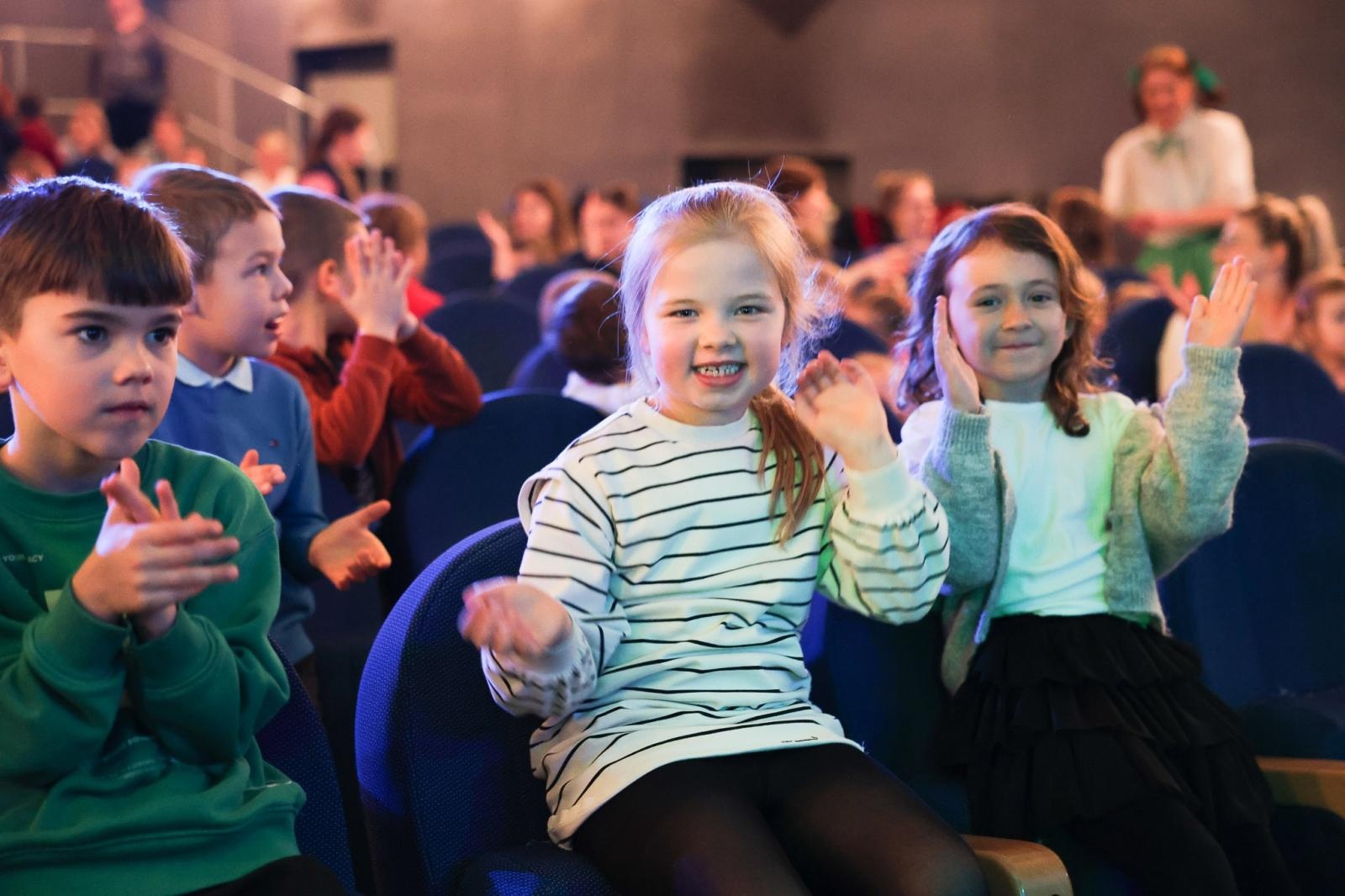 Zdjęcie w galerii na portalu naszraciborz.pl: Szkoły i przedszkola w bajkowej przygodzie Jasia i Małgosi wiadomości z regionu