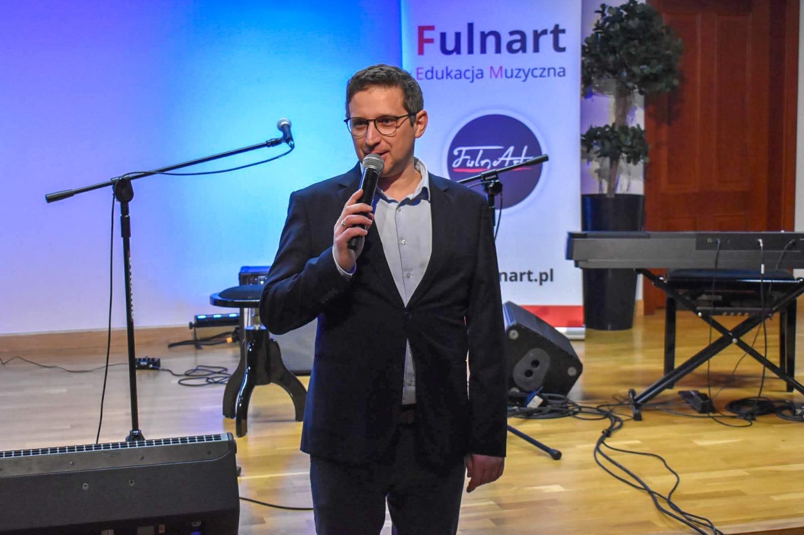 Zdjęcie w galerii na portalu naszraciborz.pl: Wiosenny koncert uczniów Fulnart na Zamku Piastowskim wiadomości z regionu