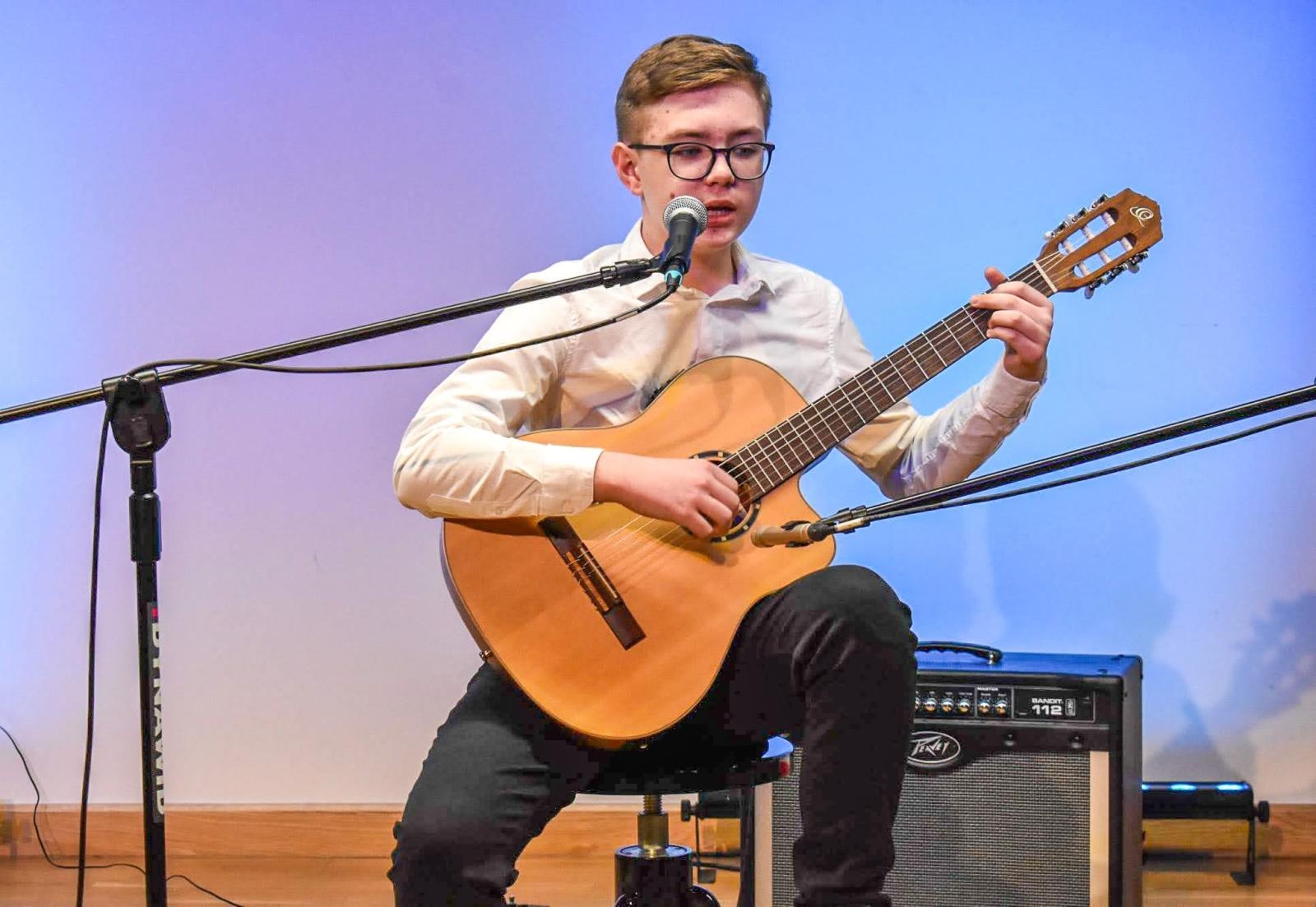 Zdjęcie w galerii na portalu naszraciborz.pl: Wiosenny koncert uczniów Fulnart na Zamku Piastowskim wiadomości z regionu