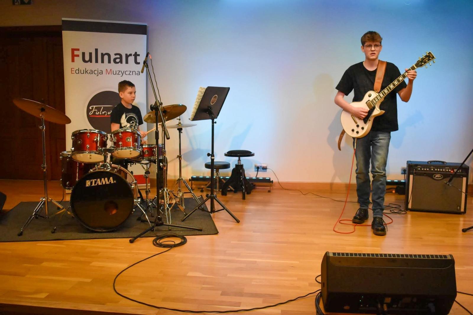 Zdjęcie w galerii na portalu naszraciborz.pl: Wiosenny koncert uczniów Fulnart na Zamku Piastowskim wiadomości z regionu