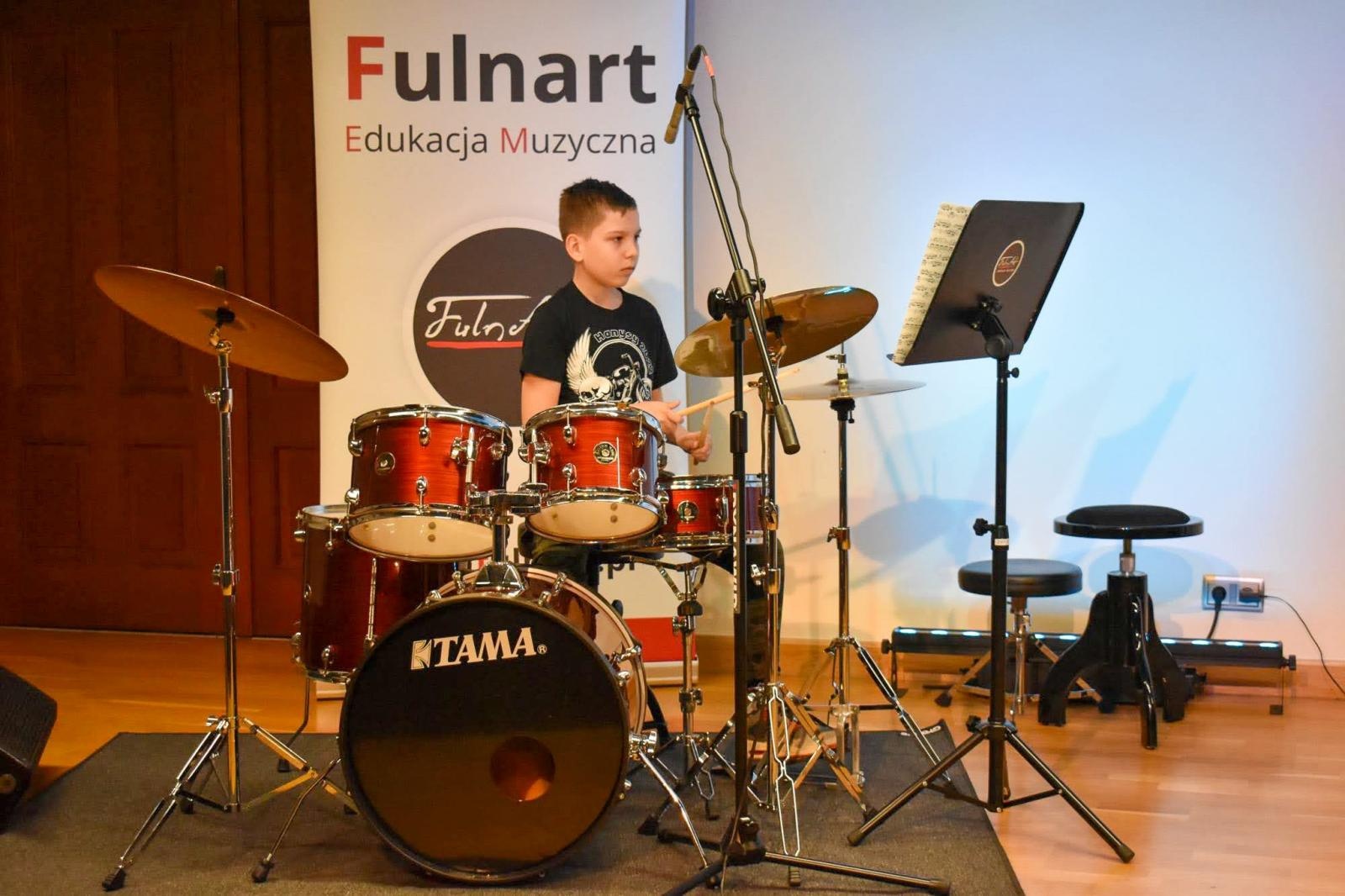 Zdjęcie w galerii na portalu naszraciborz.pl: Wiosenny koncert uczniów Fulnart na Zamku Piastowskim wiadomości z regionu