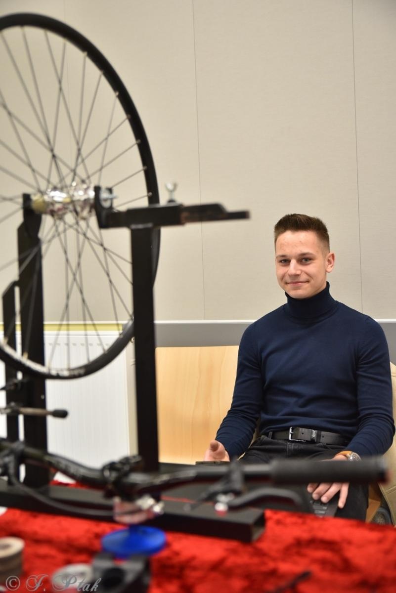 Zdjęcie w galerii na portalu naszraciborz.pl: Konkurs prac uczniowskich w Mechaniku – innowacyjne pomysły młodych techników wiadomości z regionu