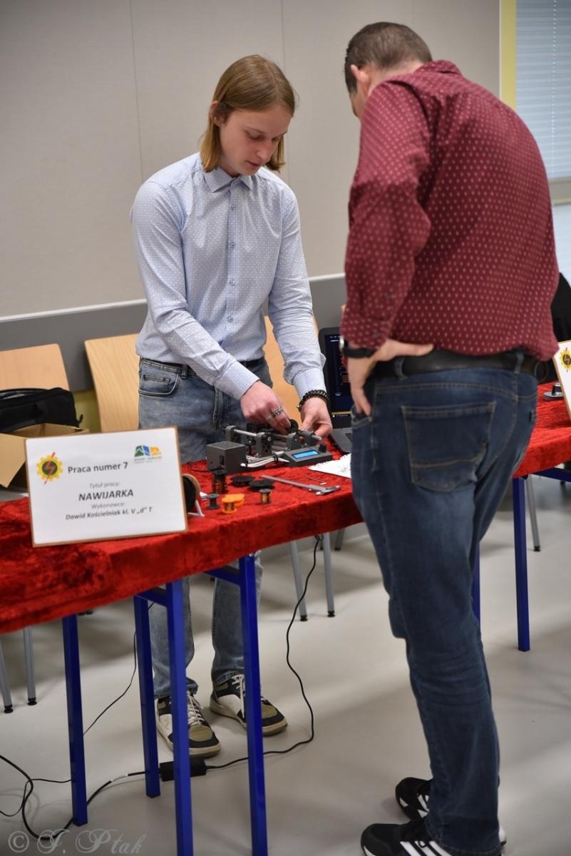 Zdjęcie w galerii na portalu naszraciborz.pl: Konkurs prac uczniowskich w Mechaniku – innowacyjne pomysły młodych techników wiadomości z regionu