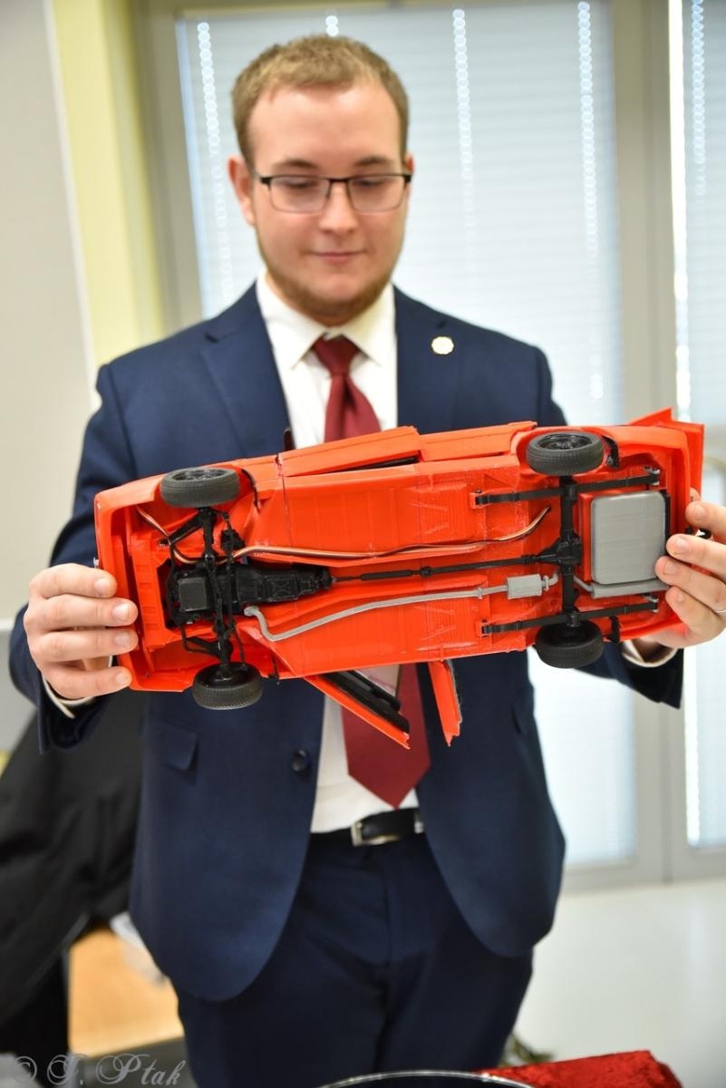 Zdjęcie w galerii na portalu naszraciborz.pl: Konkurs prac uczniowskich w Mechaniku – innowacyjne pomysły młodych techników wiadomości z regionu