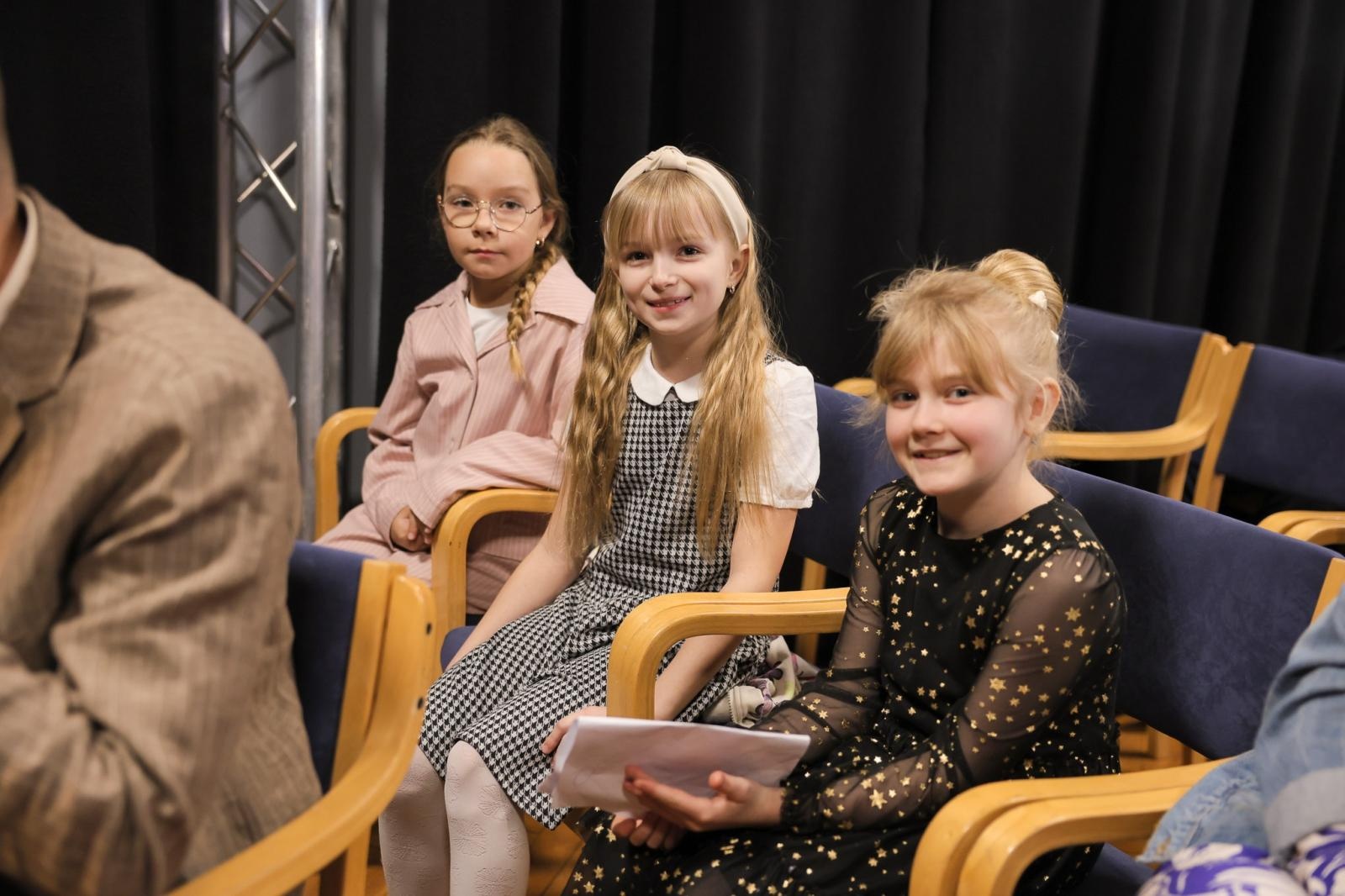 Zdjęcie w galerii na portalu naszraciborz.pl: Za nami eliminacje powiatowe konkursu recytatorskiego Mały OKR 2025 wiadomości z regionu