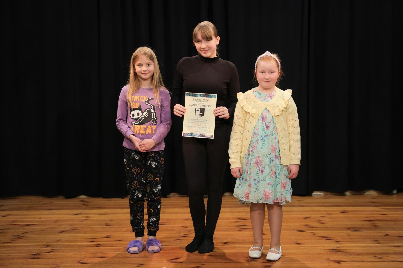 Zdjęcie w galerii na portalu naszraciborz.pl: Za nami eliminacje powiatowe konkursu recytatorskiego Mały OKR 2025 wiadomości z regionu