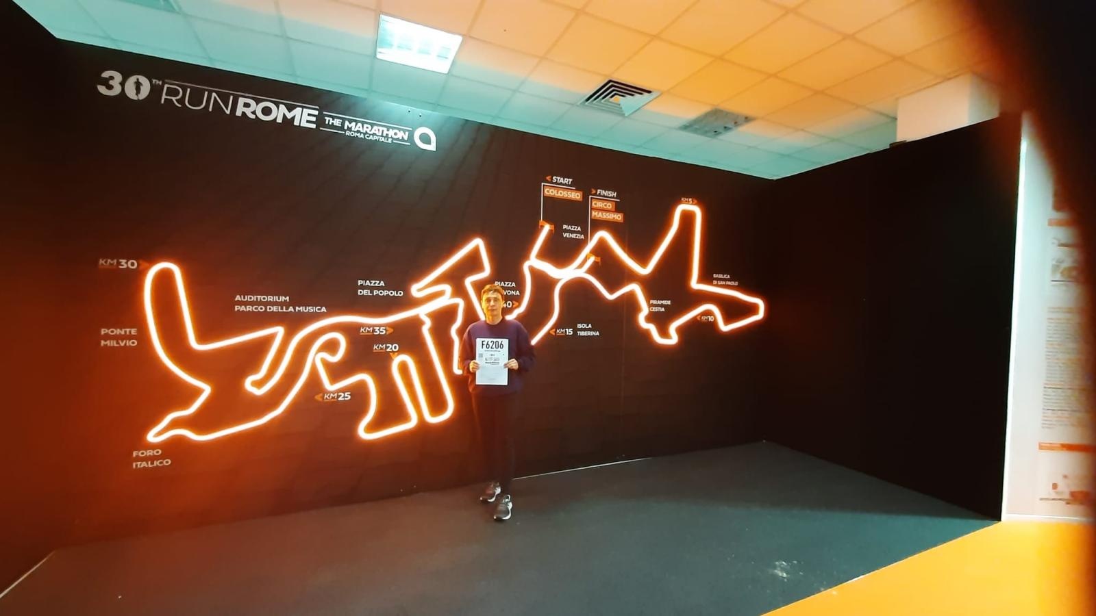 Zdjęcie w galerii na portalu naszraciborz.pl: Nauczycielka z rudnickiej szkoły przebiegła maraton w Rzymie wiadomości z regionu