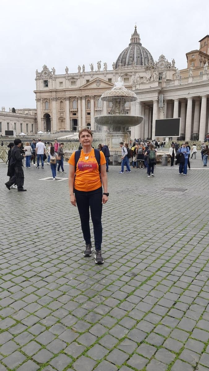 Zdjęcie w galerii na portalu naszraciborz.pl: Nauczycielka z rudnickiej szkoły przebiegła maraton w Rzymie wiadomości z regionu