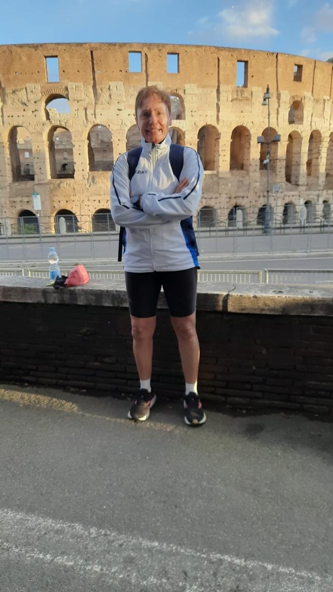 Zdjęcie w galerii na portalu naszraciborz.pl: Nauczycielka z rudnickiej szkoły przebiegła maraton w Rzymie wiadomości z regionu