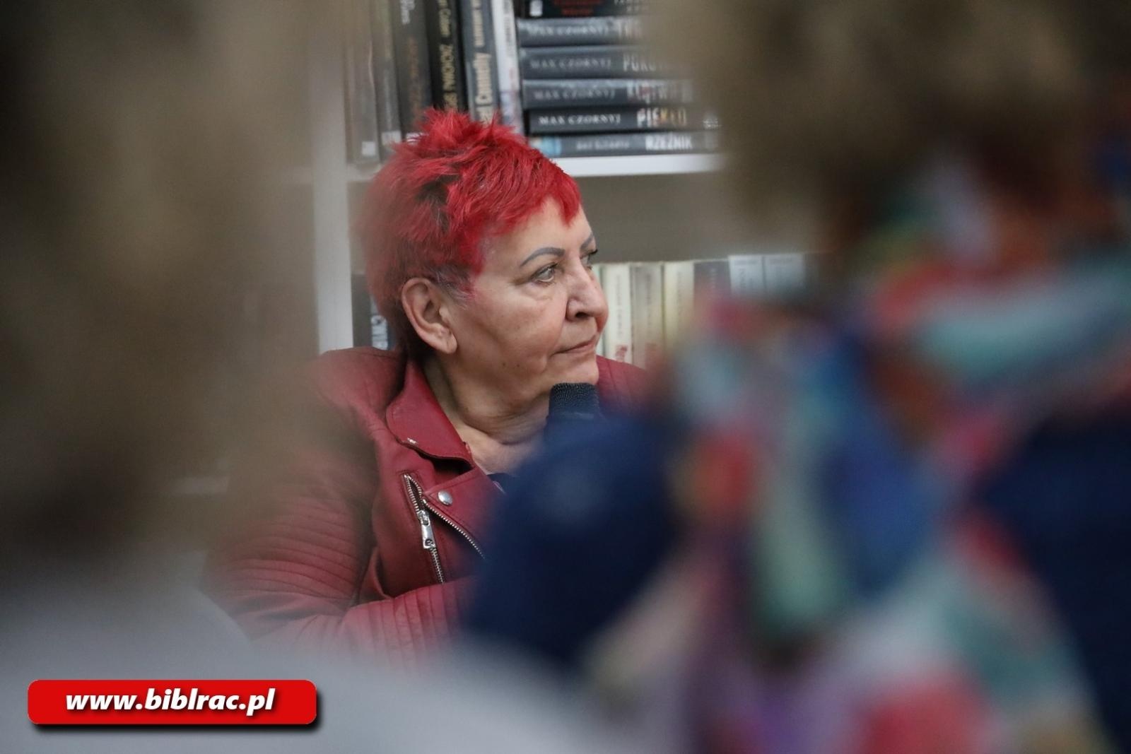 Zdjęcie w galerii na portalu naszraciborz.pl: Kryminał jest kobietą! Hanna Greń w bibliotece na Ostrogu wiadomości z regionu