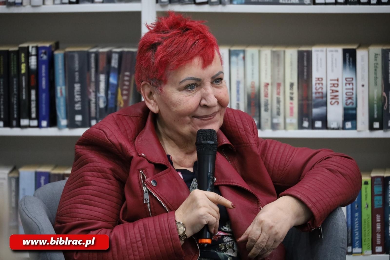 Zdjęcie w galerii na portalu naszraciborz.pl: Kryminał jest kobietą! Hanna Greń w bibliotece na Ostrogu wiadomości z regionu