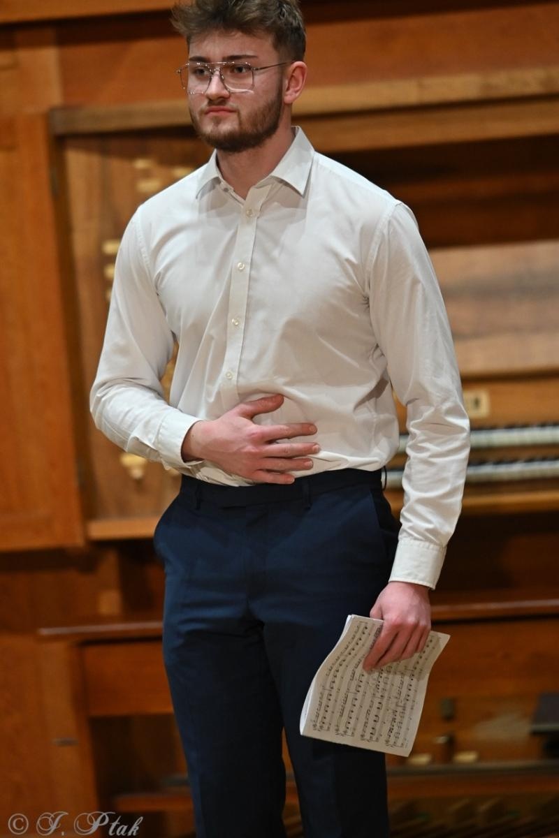 Zdjęcie w galerii na portalu naszraciborz.pl: Muzyczna podróż przez style i epoki. Koncert wiosenny w Państwowej Szkole Muzycznej w Raciborzu wiadomości z regionu