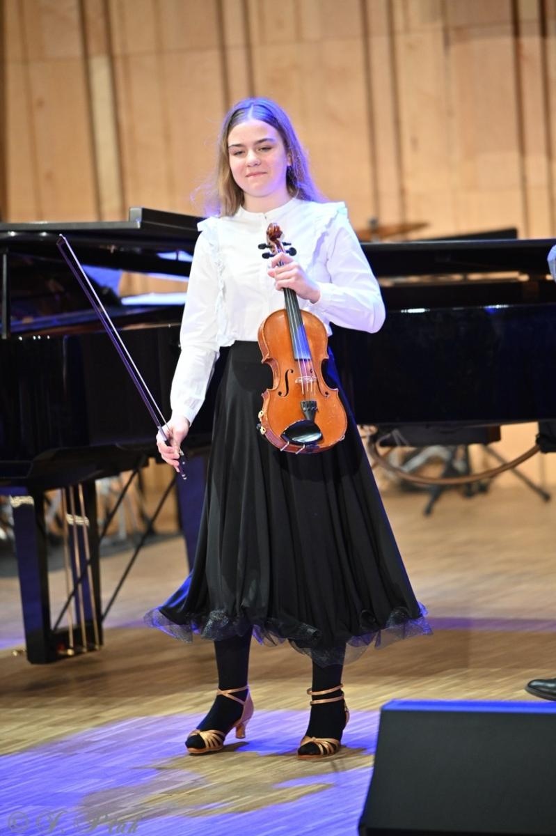 Zdjęcie w galerii na portalu naszraciborz.pl: Muzyczna podróż przez style i epoki. Koncert wiosenny w Państwowej Szkole Muzycznej w Raciborzu wiadomości z regionu