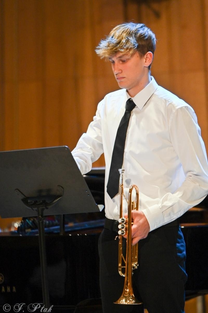 Zdjęcie w galerii na portalu naszraciborz.pl: Muzyczna podróż przez style i epoki. Koncert wiosenny w Państwowej Szkole Muzycznej w Raciborzu wiadomości z regionu