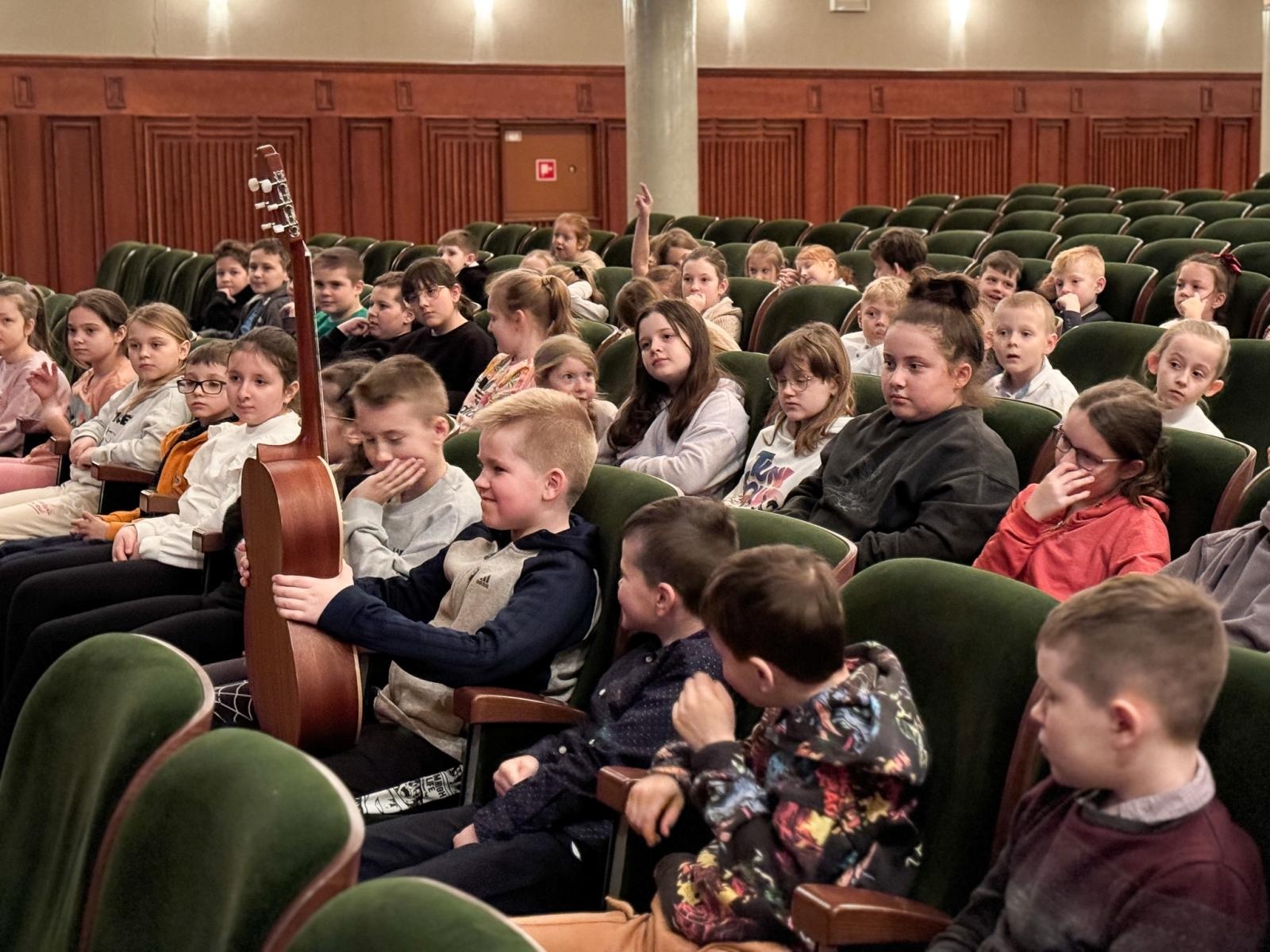 Zdjęcie w galerii na portalu naszraciborz.pl: RCK. Kolejne raciborskie spotkanie z muzyką i gitarą wiadomości z regionu