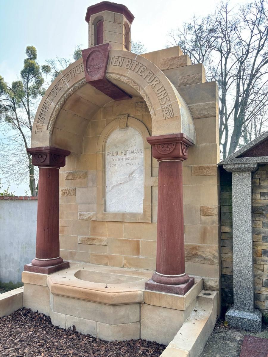 Zdjęcie w galerii na portalu naszraciborz.pl: Kolejny zabytek z cmentarza Jeruzalem uratowany wiadomości z regionu