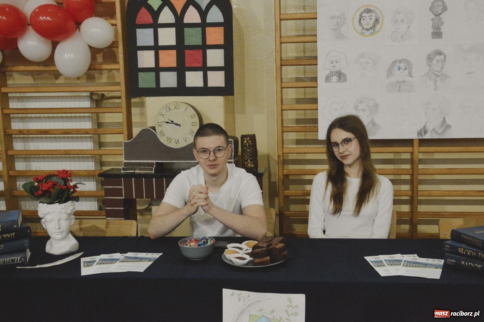 Zdjęcie w galerii na portalu naszraciborz.pl: Szkoła bez jedynek. Dzień otwarty w II LO wiadomości z regionu