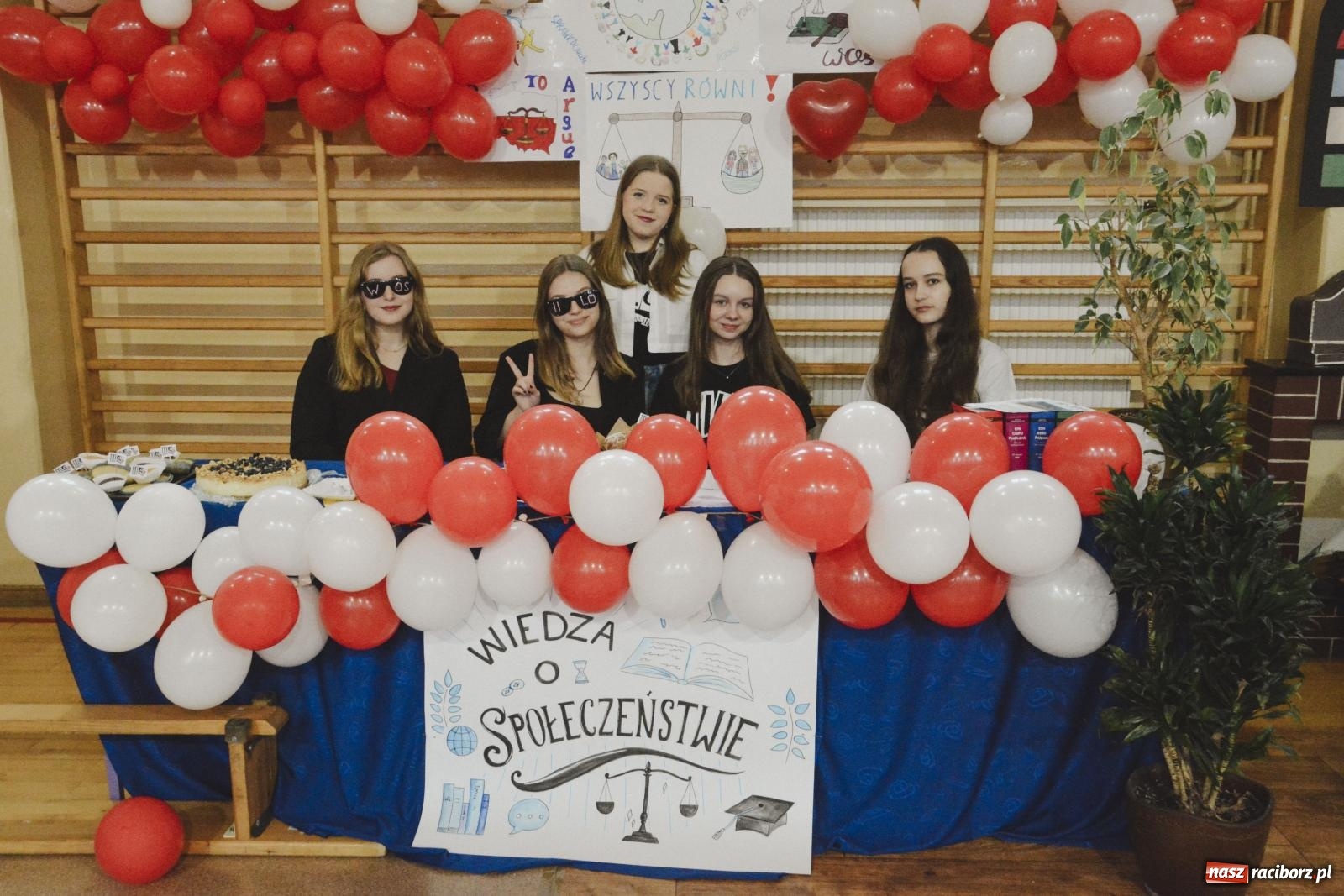 Zdjęcie w galerii na portalu naszraciborz.pl: Szkoła bez jedynek. Dzień otwarty w II LO wiadomości z regionu