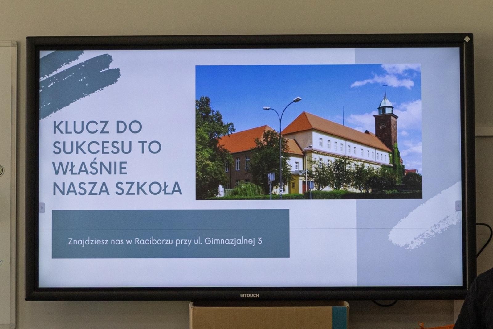 Zdjęcie w galerii na portalu naszraciborz.pl: Poznaj przyszłość z Ekonomikiem – warsztaty dla ósmoklasistów w ZSE wiadomości z regionu