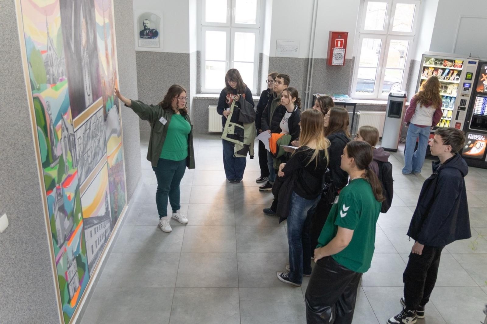 Zdjęcie w galerii na portalu naszraciborz.pl: Poznaj przyszłość z Ekonomikiem – warsztaty dla ósmoklasistów w ZSE wiadomości z regionu