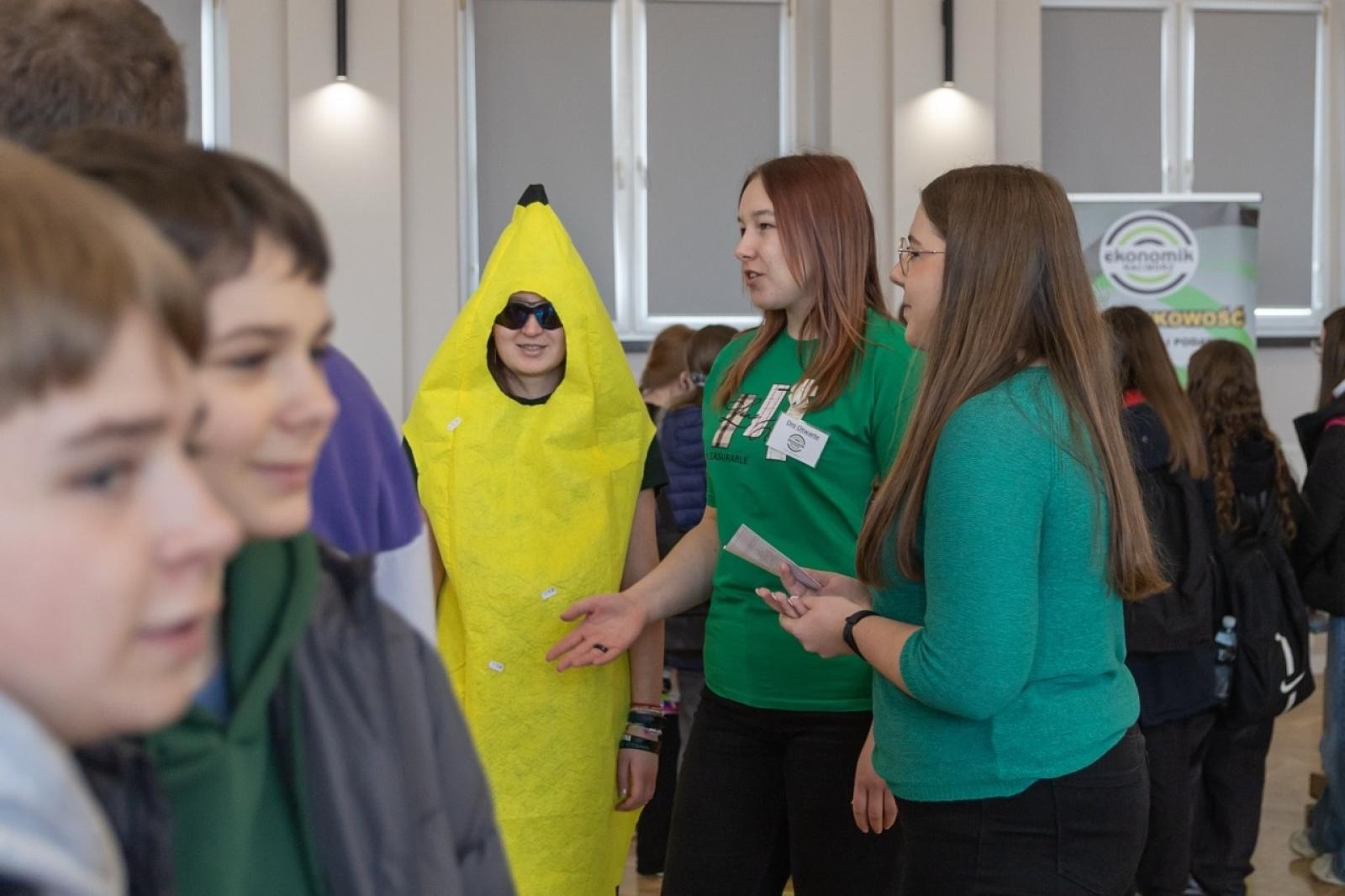 Zdjęcie w galerii na portalu naszraciborz.pl: Poznaj przyszłość z Ekonomikiem – warsztaty dla ósmoklasistów w ZSE wiadomości z regionu