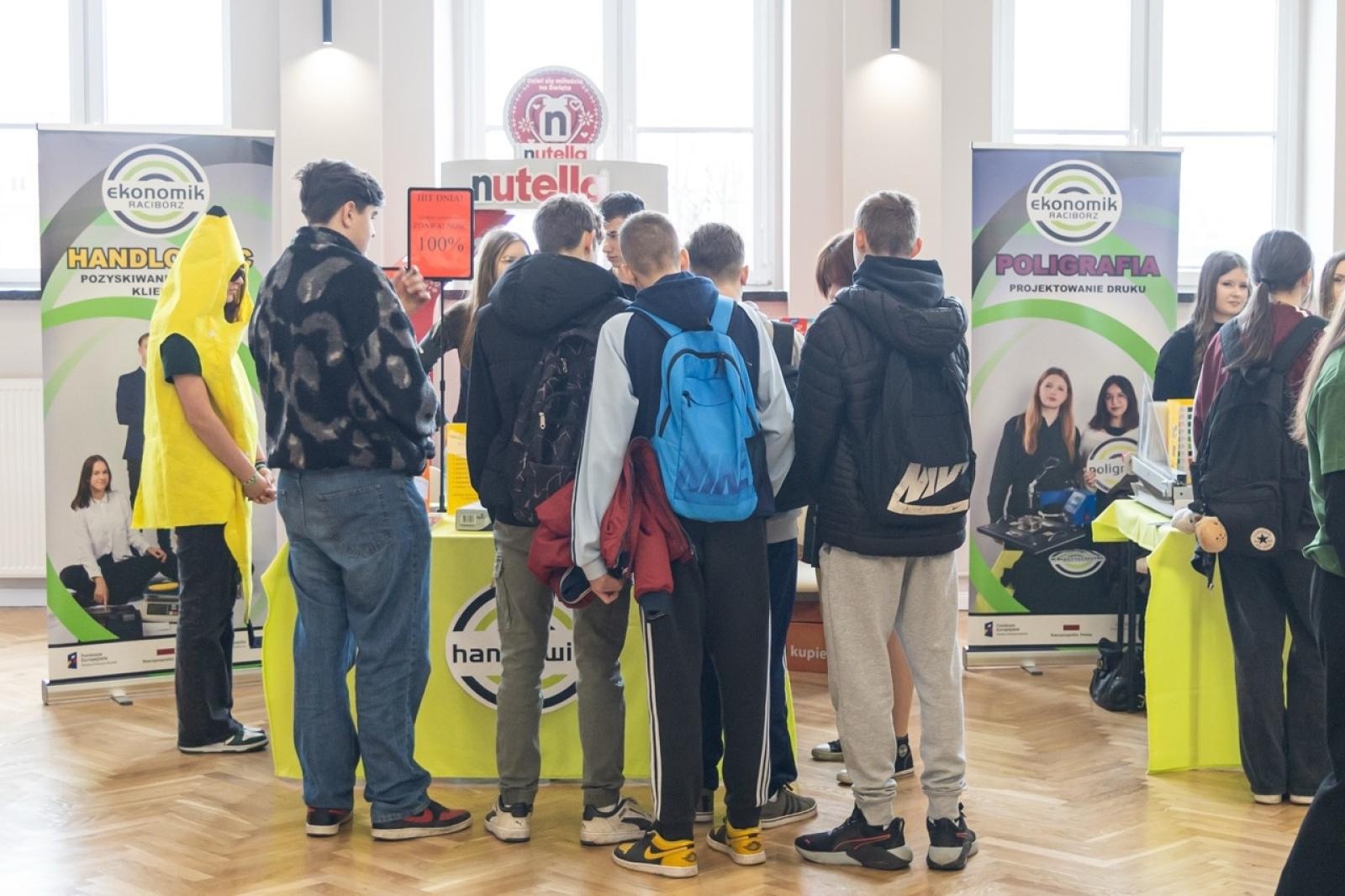 Zdjęcie w galerii na portalu naszraciborz.pl: Poznaj przyszłość z Ekonomikiem – warsztaty dla ósmoklasistów w ZSE wiadomości z regionu