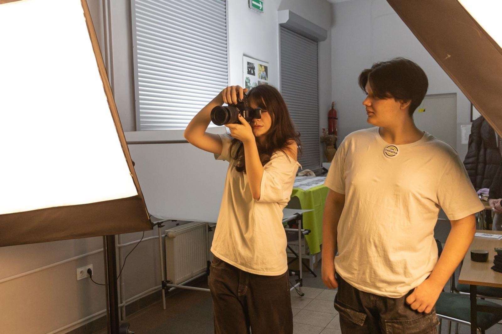 Zdjęcie w galerii na portalu naszraciborz.pl: Poznaj przyszłość z Ekonomikiem – warsztaty dla ósmoklasistów w ZSE wiadomości z regionu