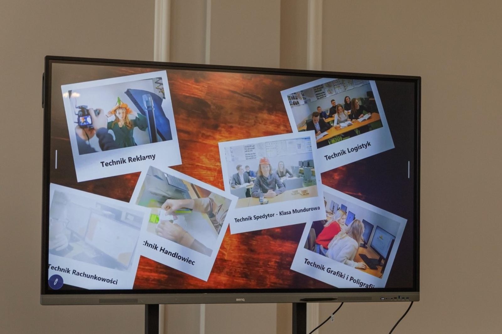 Zdjęcie w galerii na portalu naszraciborz.pl: Poznaj przyszłość z Ekonomikiem – warsztaty dla ósmoklasistów w ZSE wiadomości z regionu