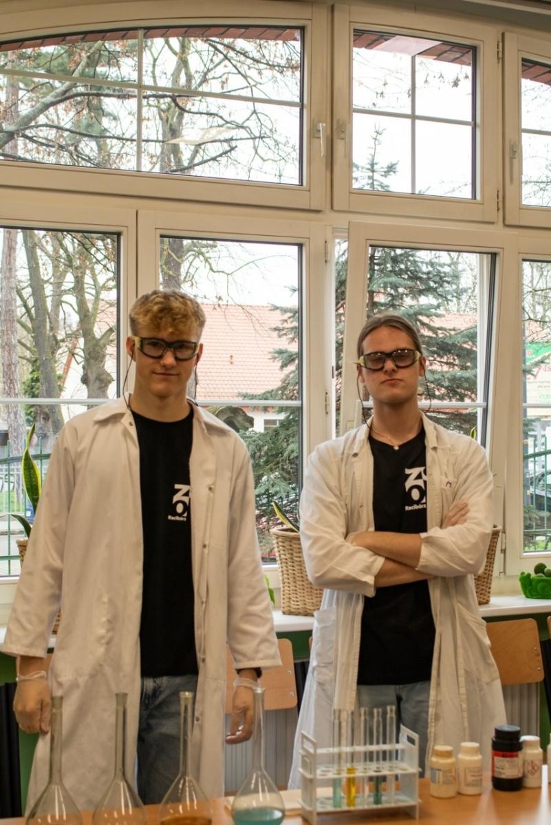 Zdjęcie w galerii na portalu naszraciborz.pl: Rodzina Kasprowicza. Dni otwarte w ZSO nr 1 wiadomości z regionu