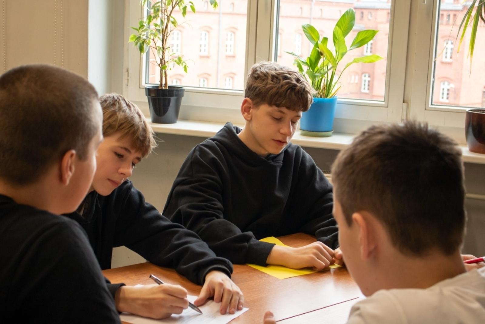 Zdjęcie w galerii na portalu naszraciborz.pl: Rodzina Kasprowicza. Dni otwarte w ZSO nr 1 wiadomości z regionu