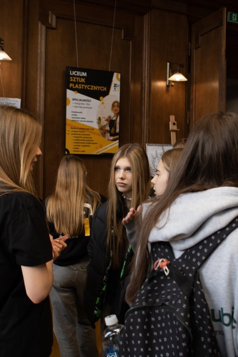 Zdjęcie w galerii na portalu naszraciborz.pl: Rodzina Kasprowicza. Dni otwarte w ZSO nr 1 wiadomości z regionu