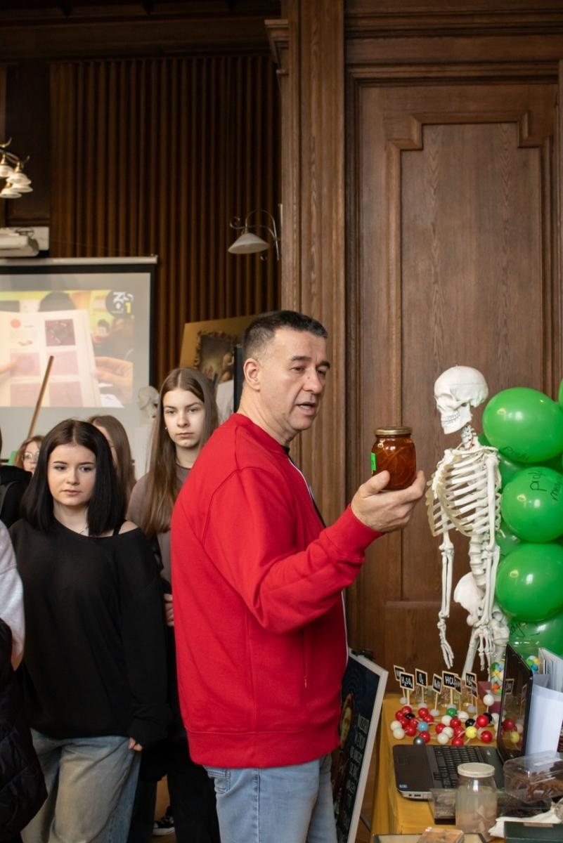 Zdjęcie w galerii na portalu naszraciborz.pl: Rodzina Kasprowicza. Dni otwarte w ZSO nr 1 wiadomości z regionu