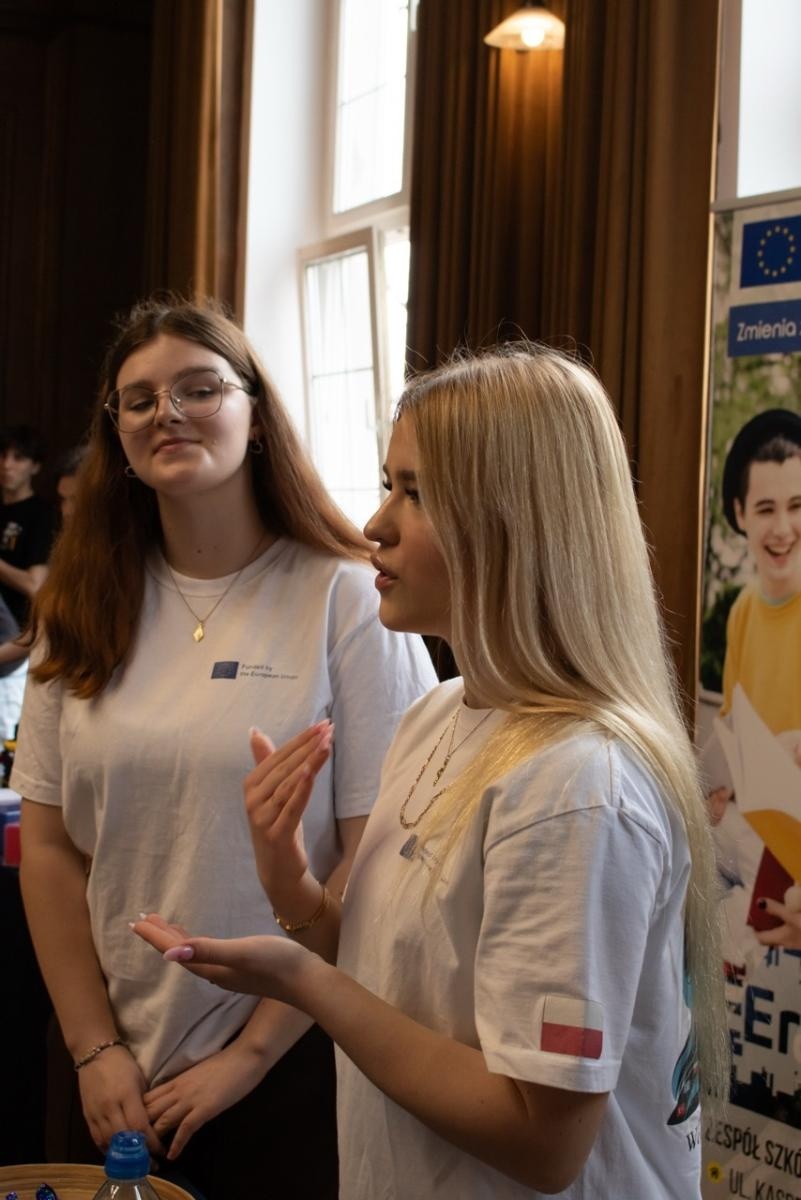 Zdjęcie w galerii na portalu naszraciborz.pl: Rodzina Kasprowicza. Dni otwarte w ZSO nr 1 wiadomości z regionu