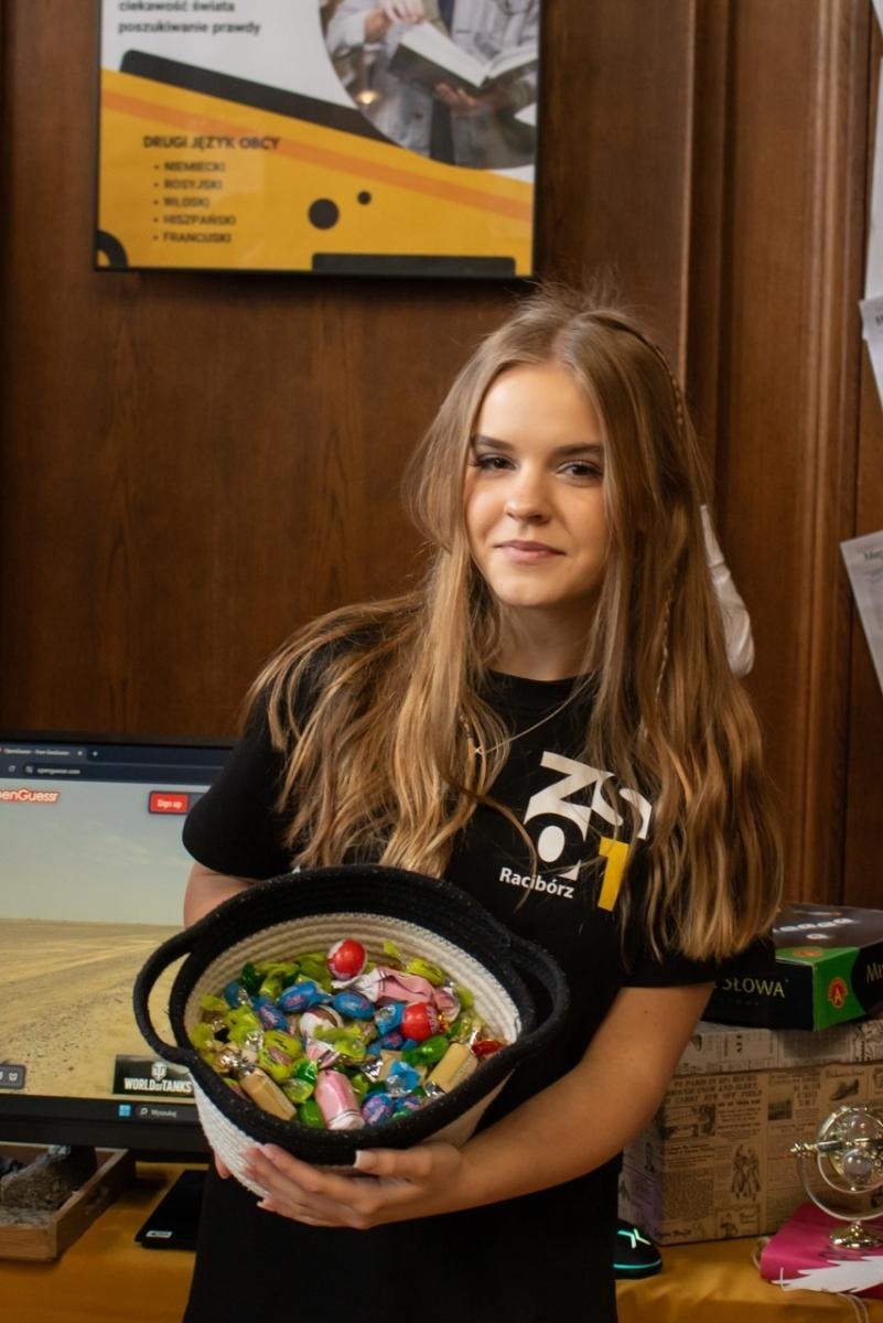 Zdjęcie w galerii na portalu naszraciborz.pl: Rodzina Kasprowicza. Dni otwarte w ZSO nr 1 wiadomości z regionu