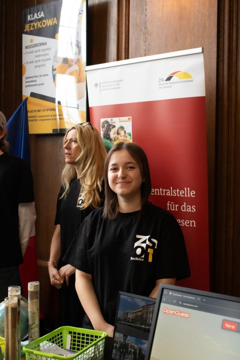 Zdjęcie w galerii na portalu naszraciborz.pl: Rodzina Kasprowicza. Dni otwarte w ZSO nr 1 wiadomości z regionu