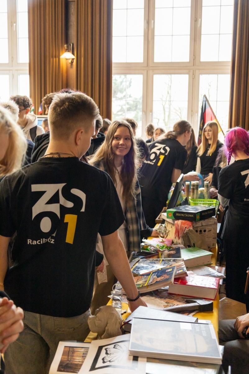 Zdjęcie w galerii na portalu naszraciborz.pl: Rodzina Kasprowicza. Dni otwarte w ZSO nr 1 wiadomości z regionu