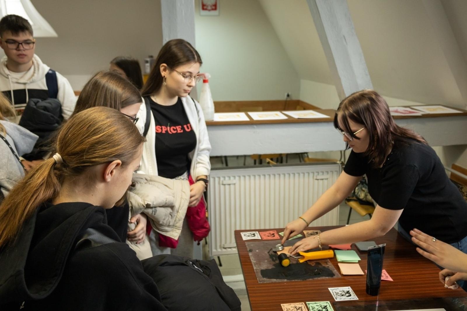 Zdjęcie w galerii na portalu naszraciborz.pl: Rodzina Kasprowicza. Dni otwarte w ZSO nr 1 wiadomości z regionu