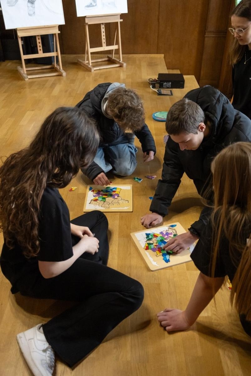 Zdjęcie w galerii na portalu naszraciborz.pl: Rodzina Kasprowicza. Dni otwarte w ZSO nr 1 wiadomości z regionu